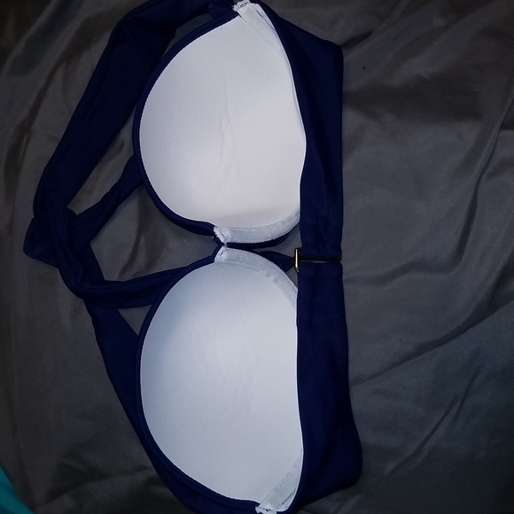 Victoria's Secret 34D Convertible Swim Top - Picture 5 of 7